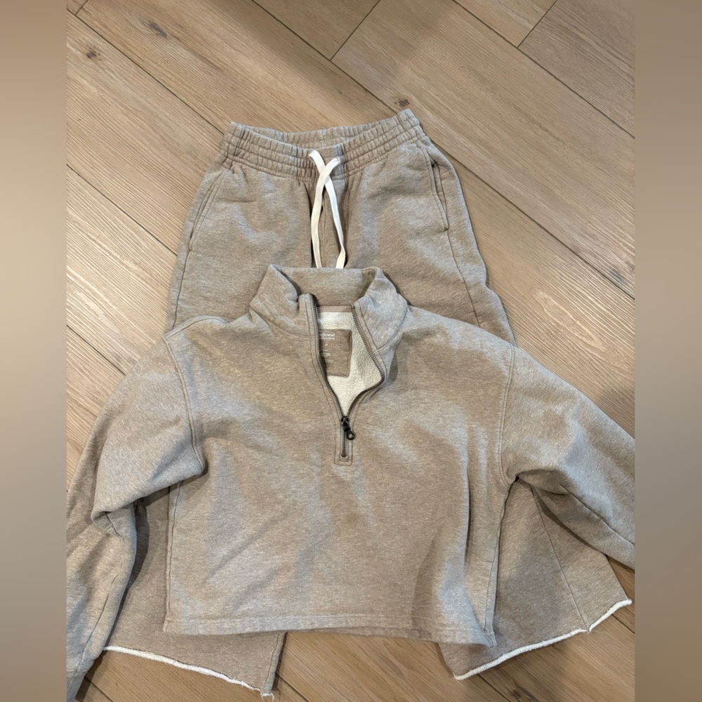 Girlfriend collective matching sweat suit